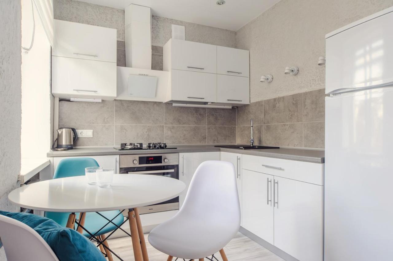 Apartments On Ploscha Yakuba Kolasa Minsk Ngoại thất bức ảnh